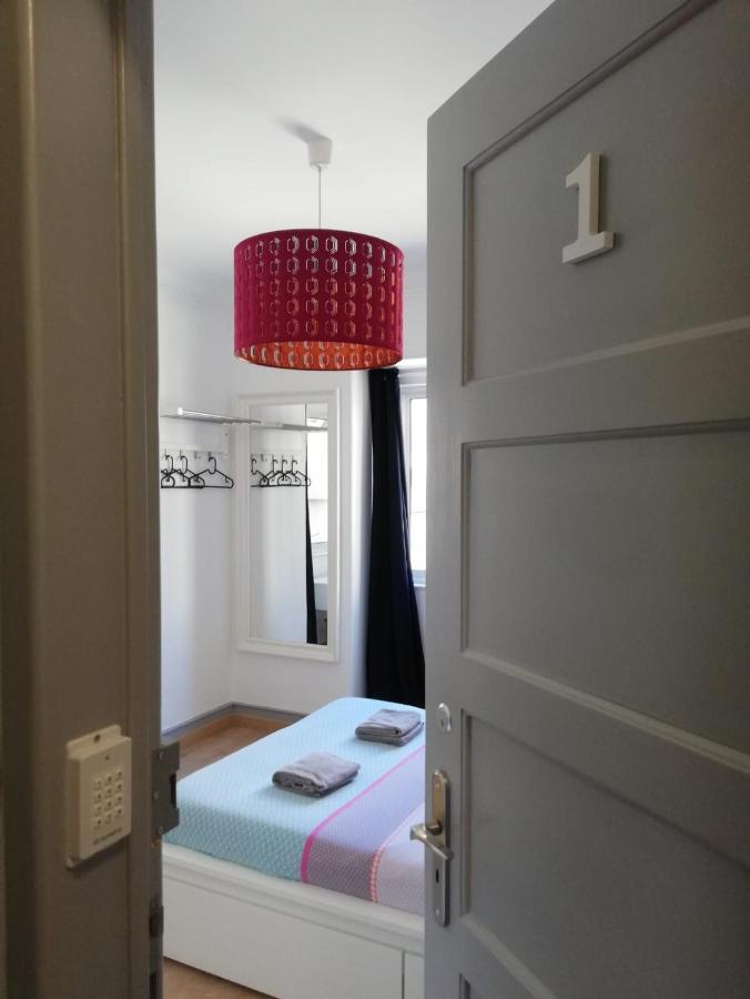 BED&SHOWER Moscavide -Self Check-In Exterior foto