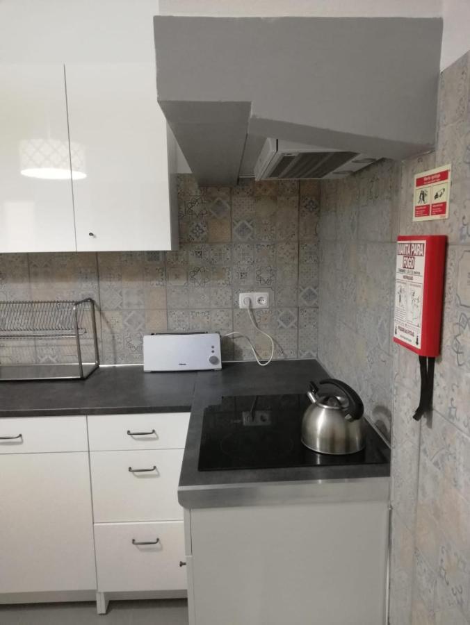BED&SHOWER Moscavide -Self Check-In Exterior foto