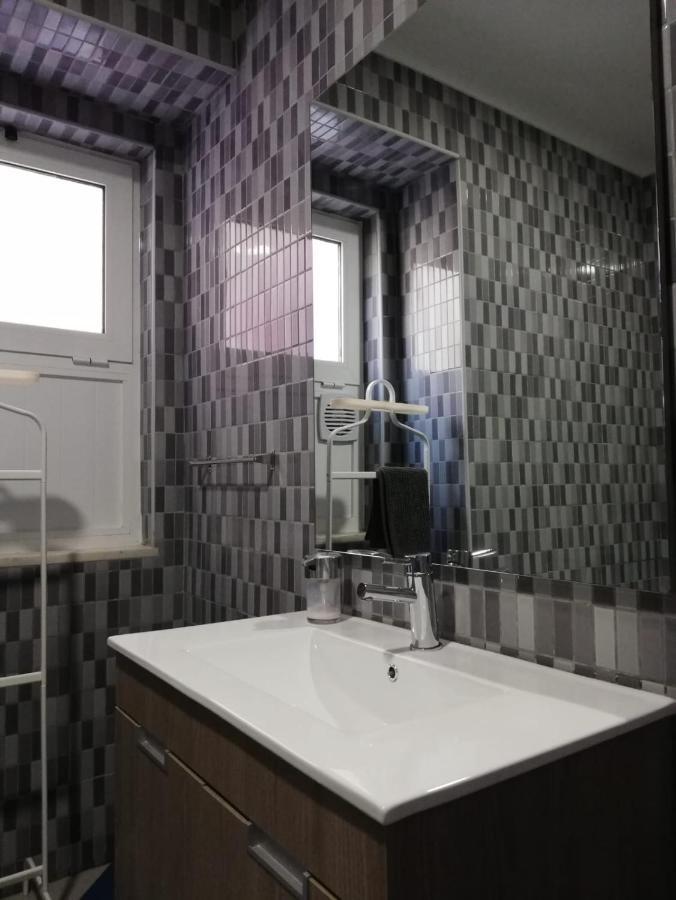 BED&SHOWER Moscavide -Self Check-In Exterior foto