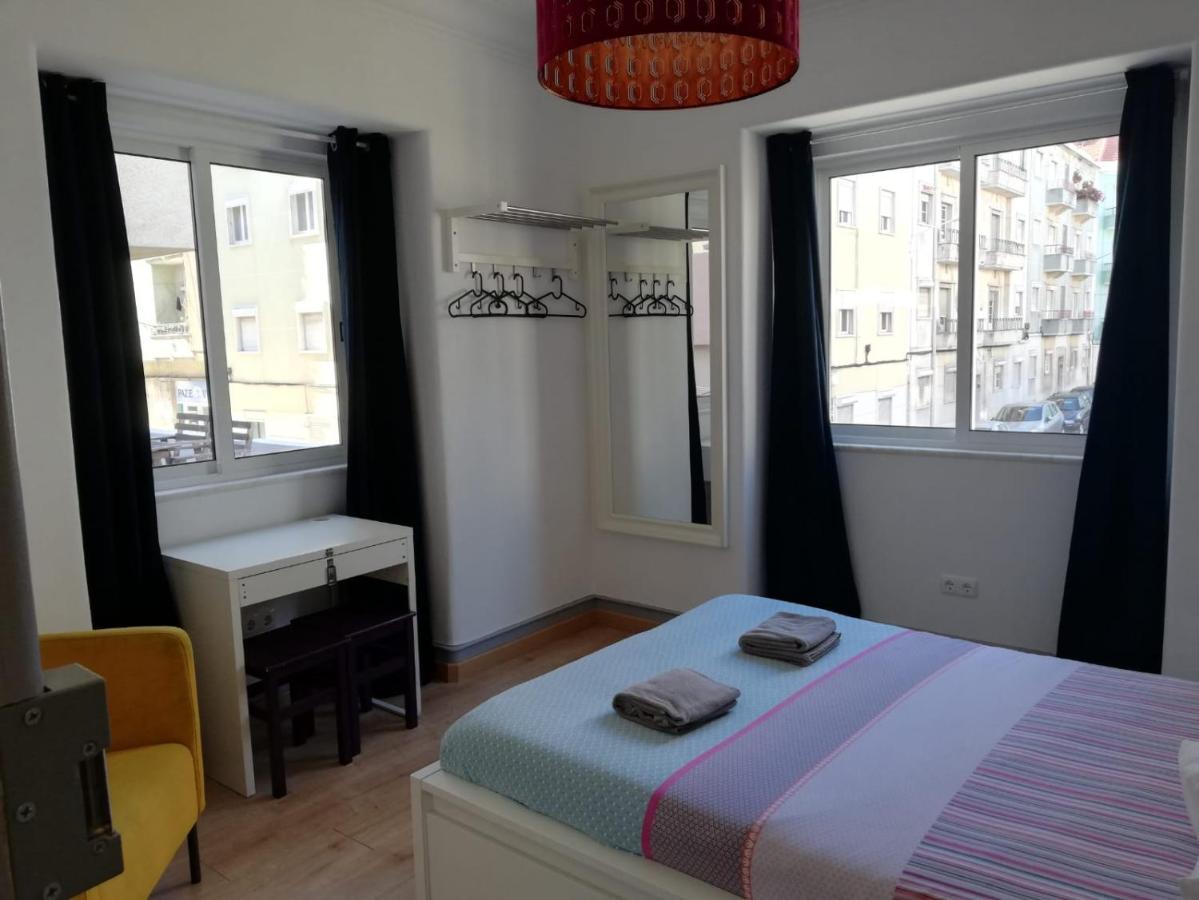 BED&SHOWER Moscavide -Self Check-In Exterior foto